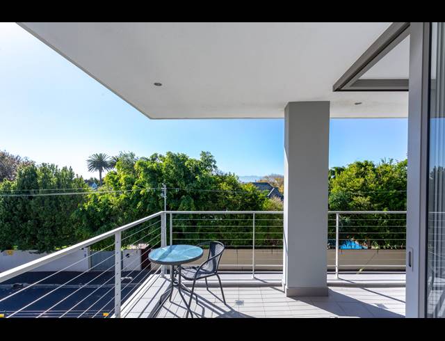 2 BEDROOM APARTMENT FOR SALE IN KENILWORTH UPPER